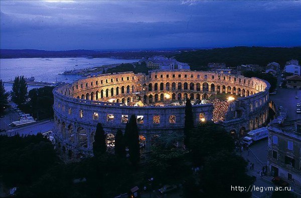 Римский амфитеатр в городе Пула, Хорватия