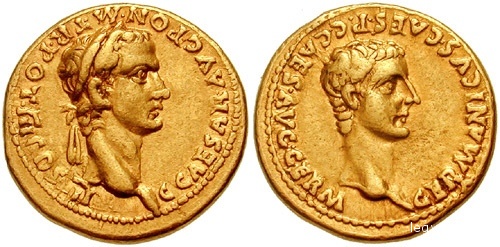 Золотой ауреус с портретами Калигулы в лавровом венке и Германика. Аверс (слева) и реверс (справа). 40 год н. э.