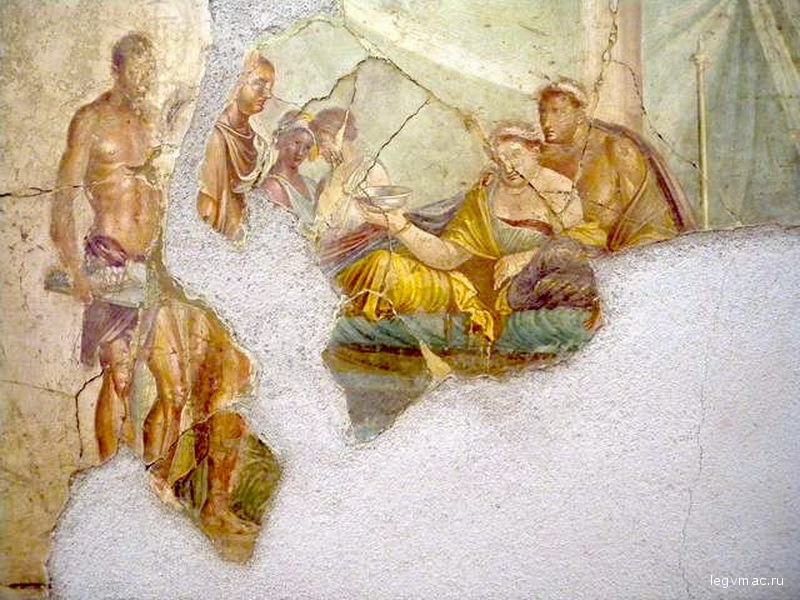 Фреска начала I века н.э. из дома Иосифа в Помпеях, изображающая, по-видимому, смерть Клеопатры. Царица в диадеме в окружении слуг принимает чашу с ядом. Позади, также в диадеме, изображён её сын Цезарион