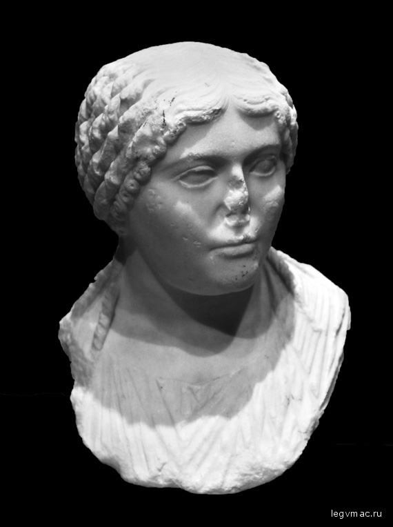 Portrait of a Woman: Neronian Period 
Roman marble portrait of an unidentified woman from the mid first century; dated by the museum to ca. 60 CE/A.D., thus to the reign of the Roman emperor Nero. The parallel braids and idealized face are characteristic of the period.

Toronto: Royal Ontario Museum inv. 939.17.24

(Reuben Wells Leonard Bequest fund)

RBU 2013.1359