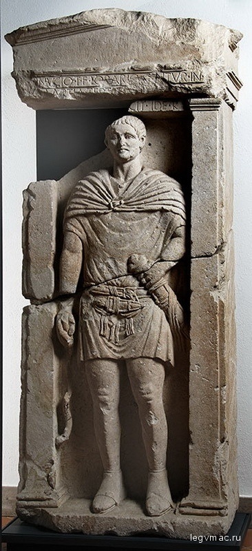 Минуций Лорарий, центурион III Марсова легиона. Надгробный памятник, около 42 года до н.э., Падуя