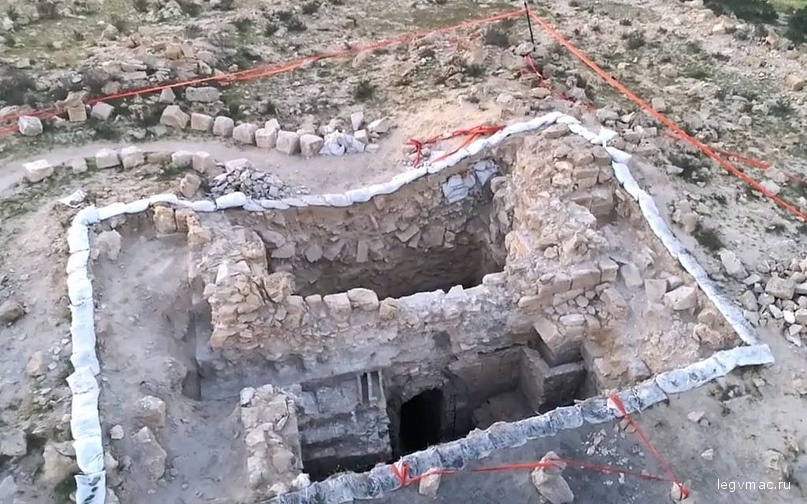 Still from drone footage at the ancient Negev city of Halutza. (Emil Eljam, Israel Antiquities Authority)