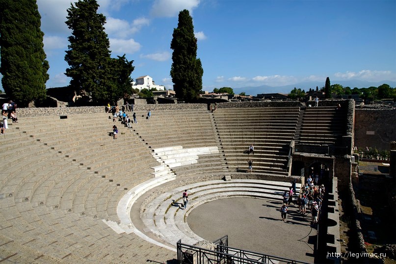 Большой театр.
III—II вв. до н. э.
Помпеи