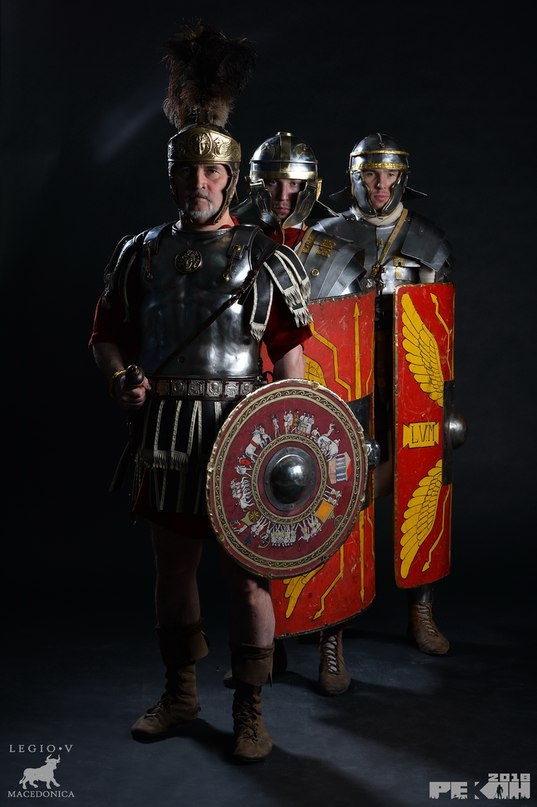 Легат римского легиона и римские легионеры