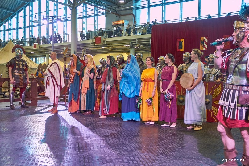 Фотографии мирных римских граждан на фестивале Рекон 2018