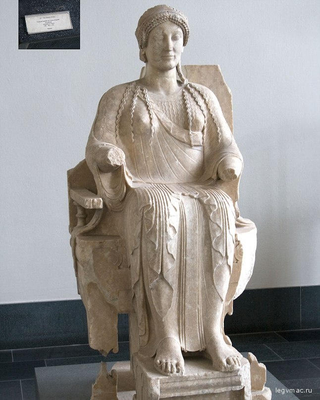 Мраморная статуя Персефоны, музей Пергамон