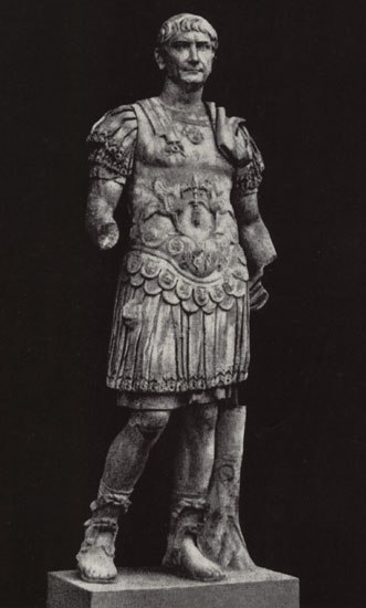 Марк Ульпий Нерва Траян, (лат. Marcus Ulpius Nerva Traianus) (28 января 98 - 8/9 августа 117 гг.)- римский император из династии Антонинов.