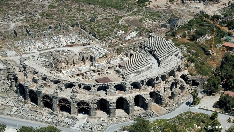 Римский амфитеатр в городе Сиде, Турция