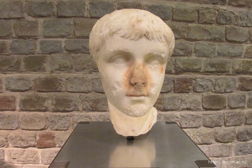 Лицом к лицу. Император Калигула. Правил