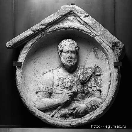 Надгробный портрет римского центуриона.